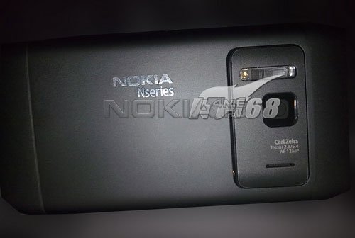    Nokia N8-00   Symbian^3