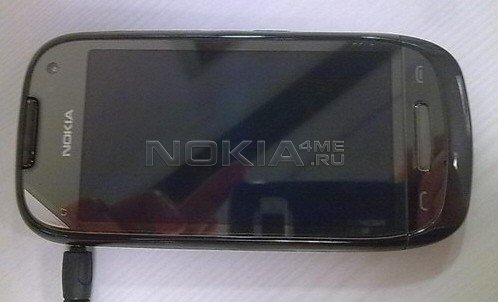 Nokia C7  