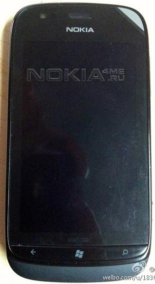    Nokia Lumia 719