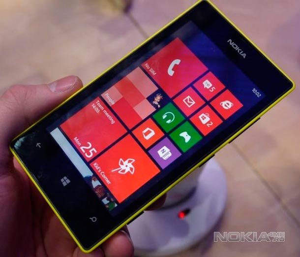 Nokia Lumia 520. .  
